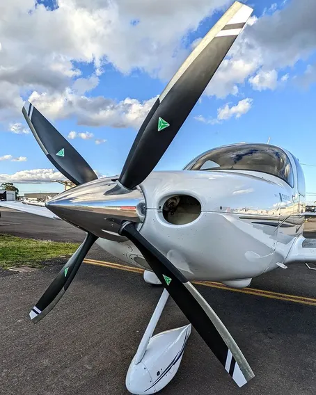 Part Number SR22-MT-PROP-KIT-4B